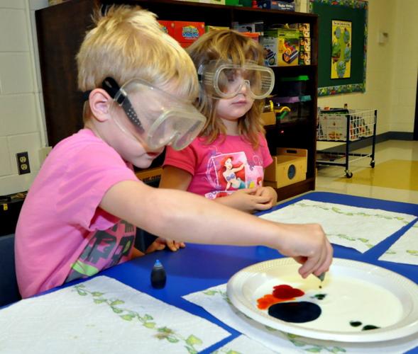 Prekindergarten ‘scientists’ experiment with soap, food coloring and