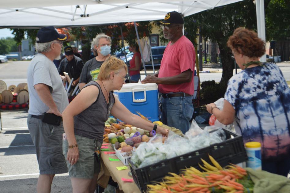 Dozens Brave The Heat Turn Out For New Killeen Farmers Market