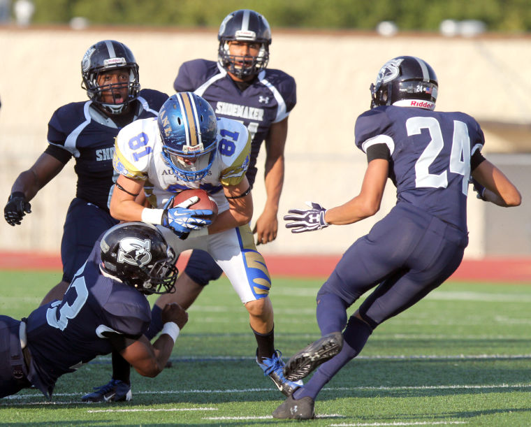 Shoemaker vs Universidad Autónoma de Nuevo León Football