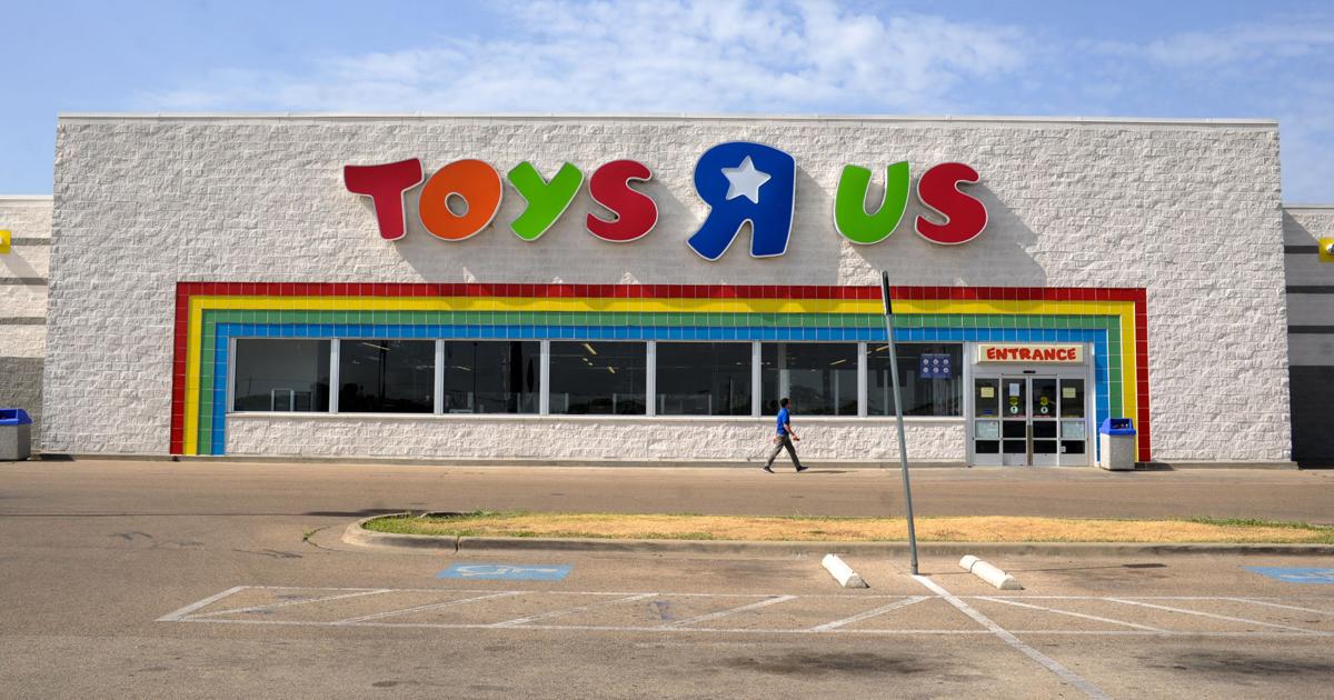 Toys R Us Closed But Building Is Not