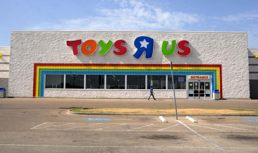 Toys R Us Closed But Building Is Not