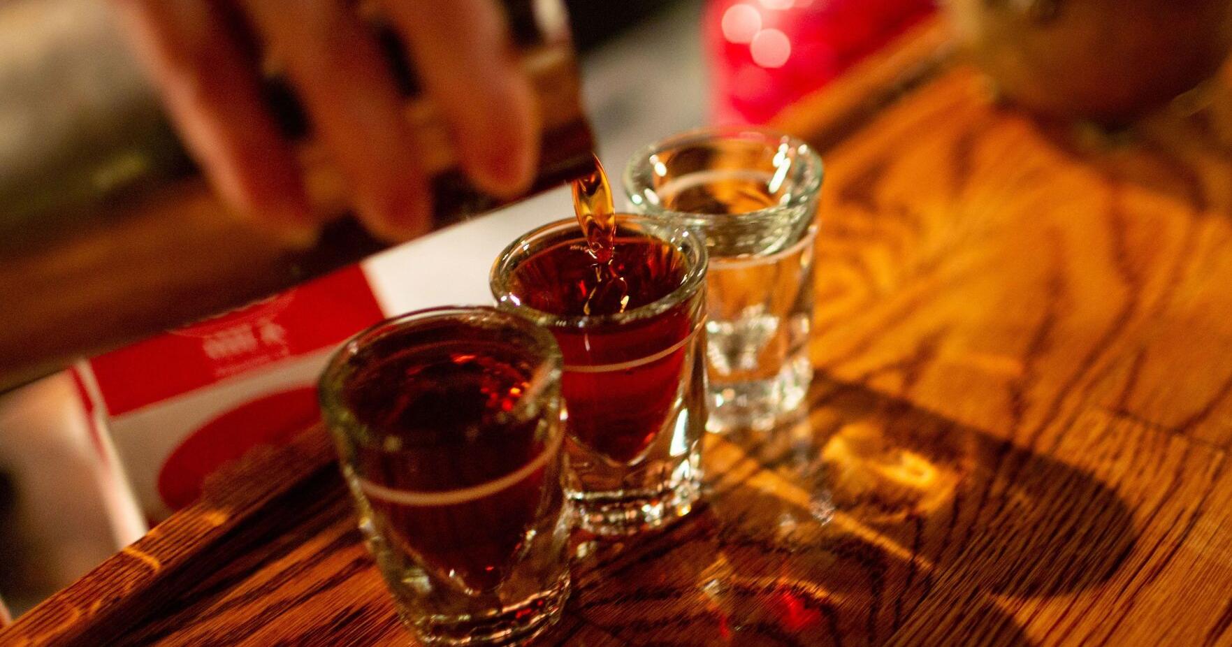 Heavy drinkers really don't 'handle their liquor,' study says | HealthWatch - Vimarsana News
