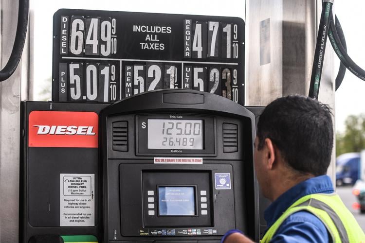 Why New Jersey and Oregon still don't let you pump your own gas