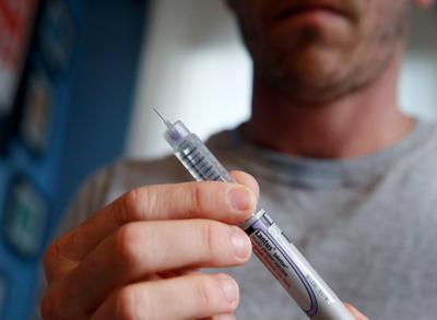 California moves to cap insulin cost at $30, start manufacturing naloxone