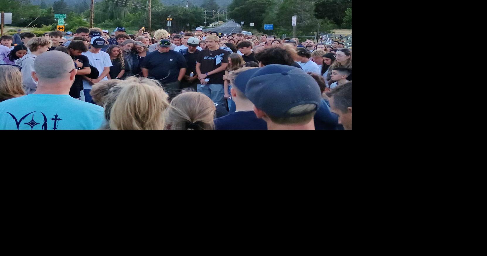 Community holds vigil for teen killed in motorcycle crash | News | kdrv.com