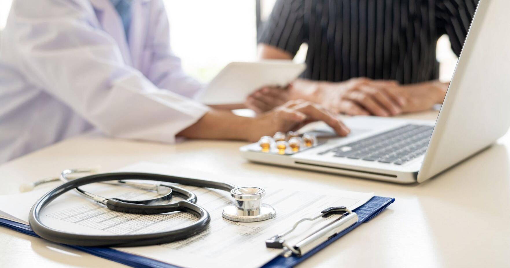Most people have problems with their health insurance but like it anyway - Vimarsana News