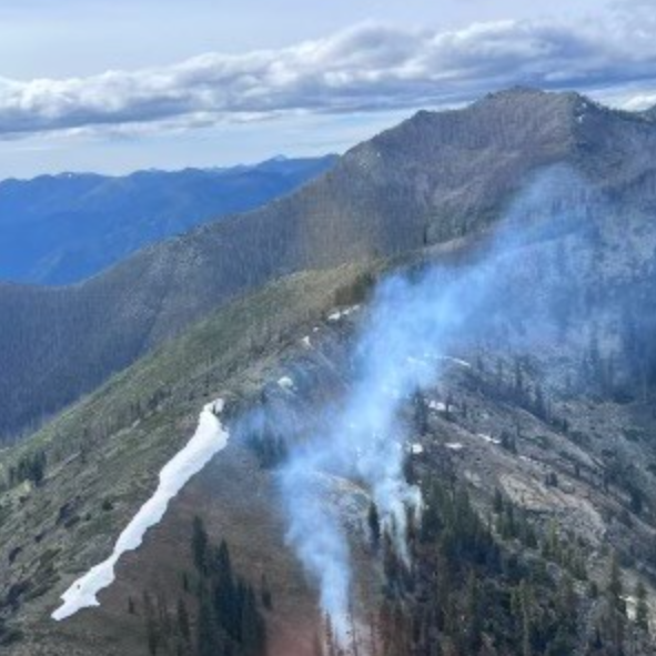 Quarter acre fire burning in the Klamath National Forest - Vimarsana News