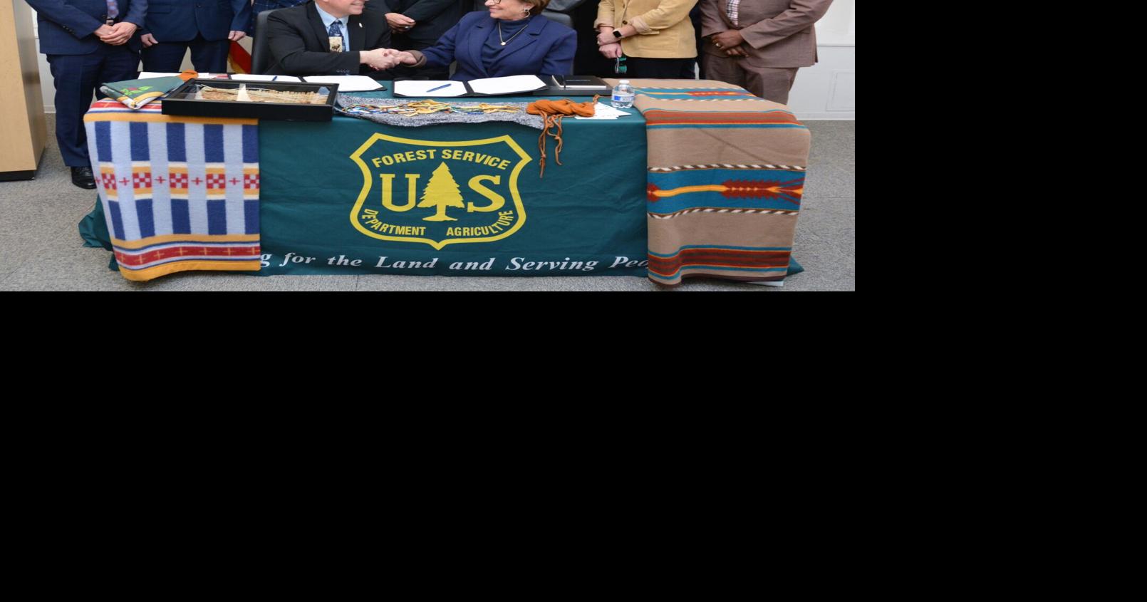 Shared Stewardship Agreement signed to support Rogue River-Siskiyou and Umpqua National Forests