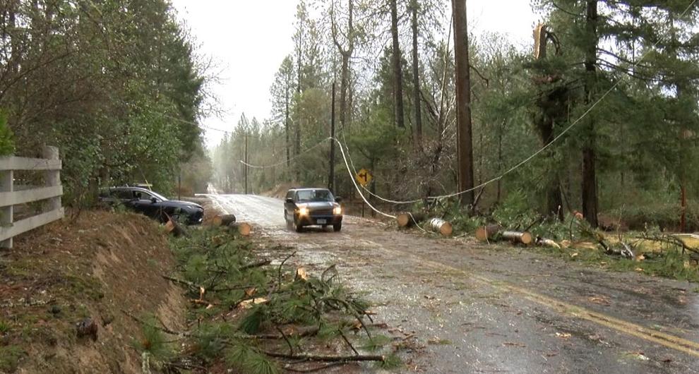 Pacific Power crews work on lingering outage areas such as Grants Pass