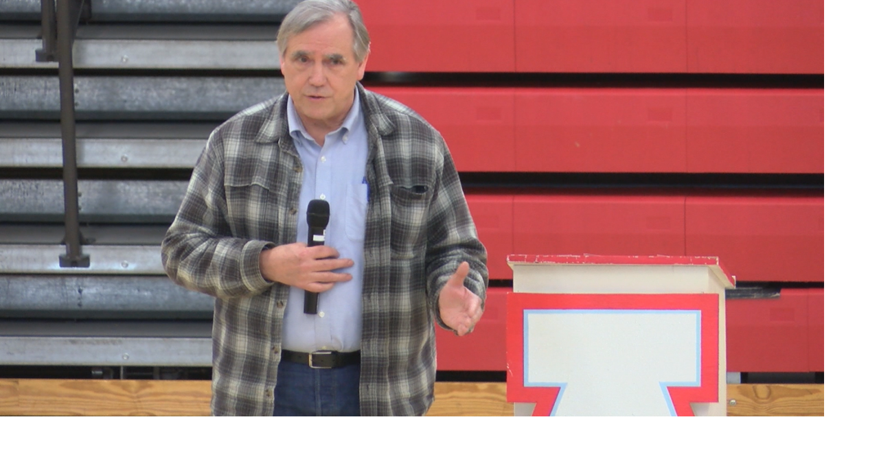 Merkley and Salinas push for ICE, CBP accountability