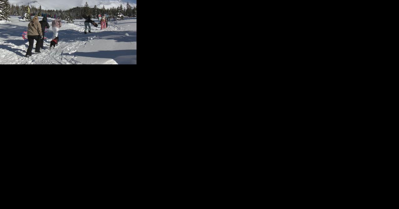Skiers rejoice in fresh snow brought to Mount Shasta - Vimarsana News