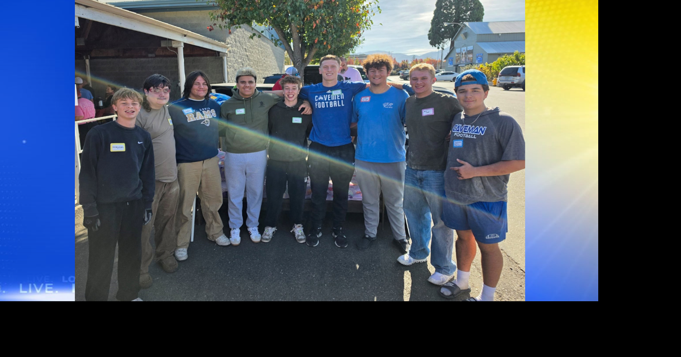 Grants Pass students volunteer to build beds for local kids