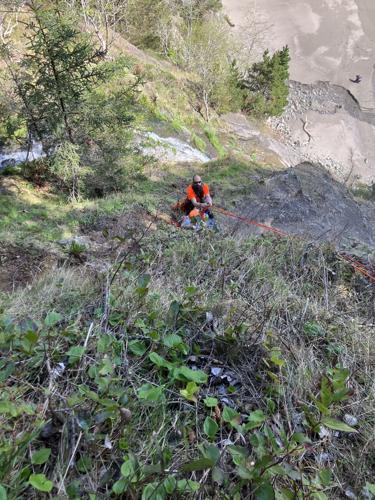 Oregon boy who survived 50ft fall from a cliff pictured after momdied  trying to save him