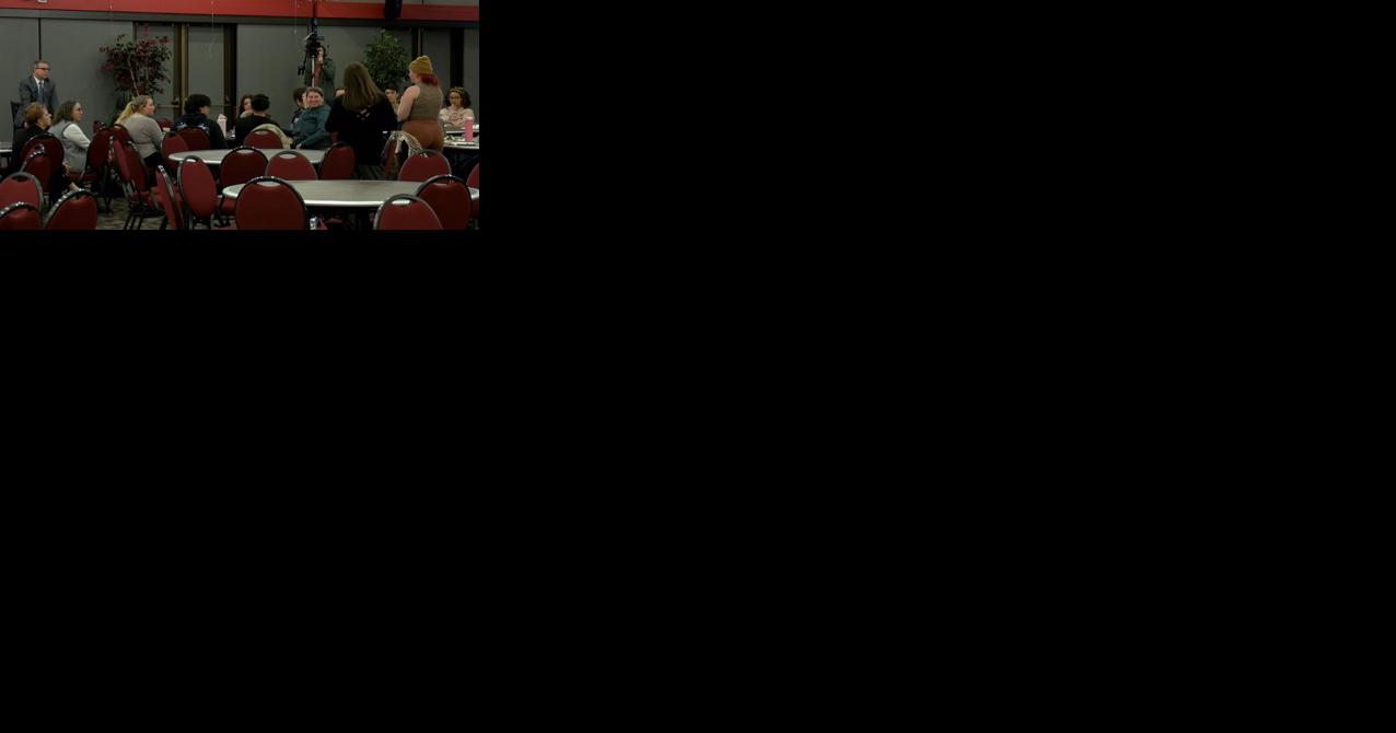 Southern Oregon University students gather for town hall on realignment plan - Vimarsana News