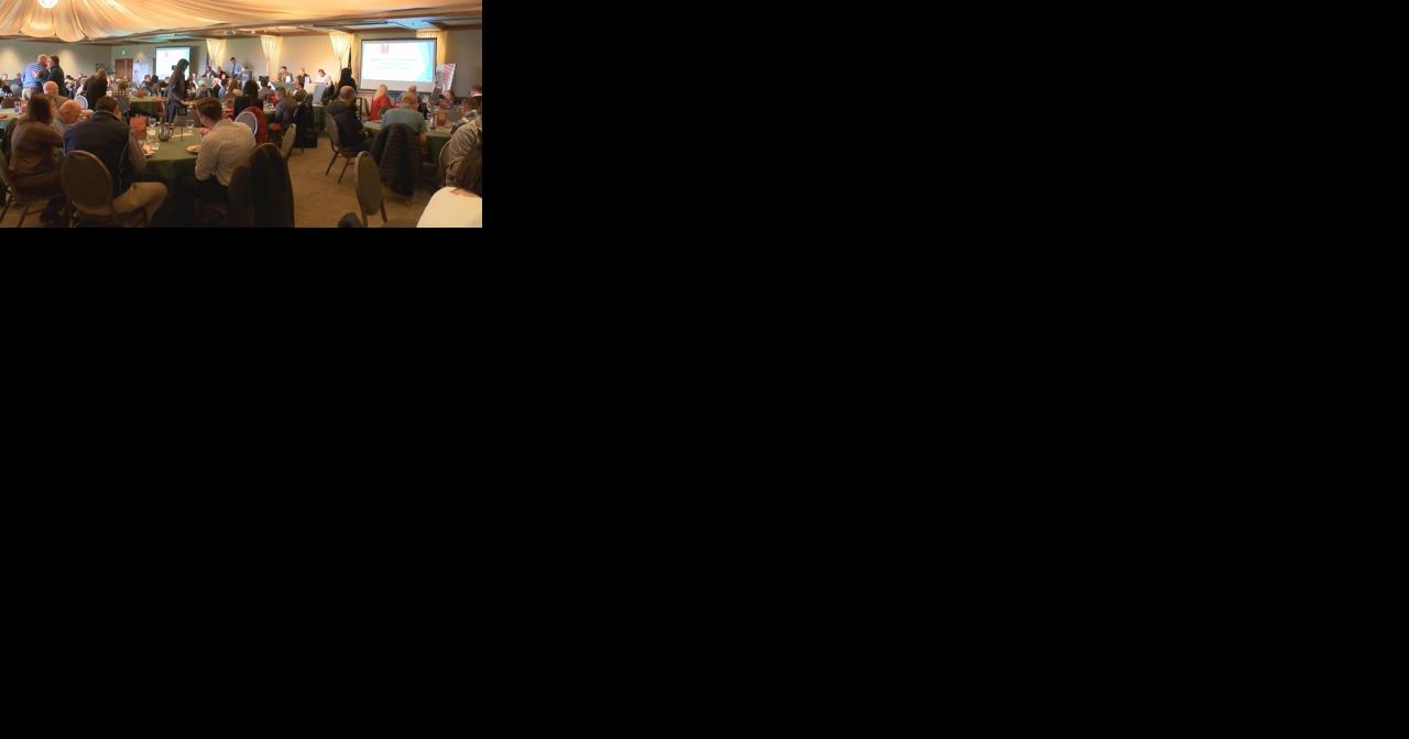 Rogue Community College president speaks at Rogue Valley Country Club about students career paths - Vimarsana News