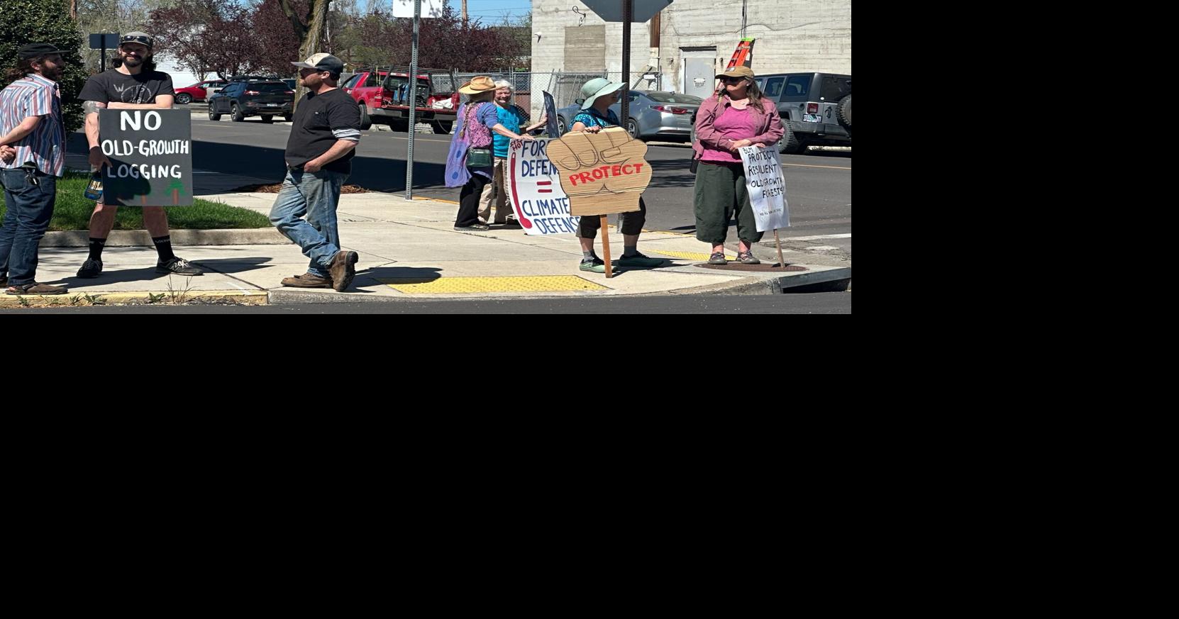 KS Wild rallies outside courthouse ahead of session with BLM Top