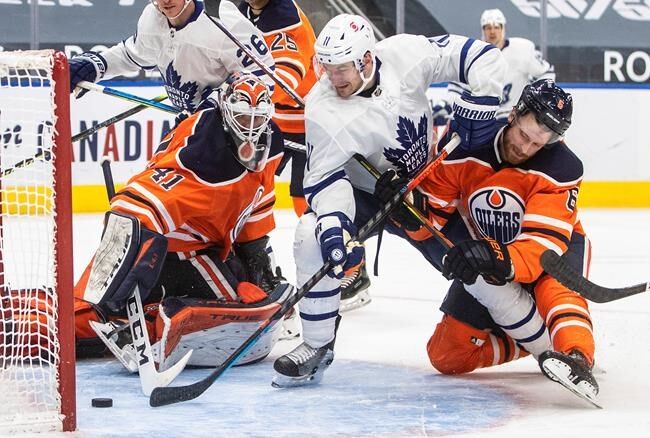 Pickard makes 26 saves for 1st NHL victory in almost 2 years, streaking  Oilers beat Devils 4-1