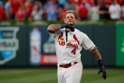 Molina wins it in 10th, Cards top Braves 5-4, Game 5 next