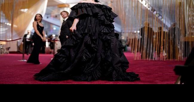 Penelope Cruz Wore Chanel Haute Couture To The 2022 San Sebastian Film  Festival - Red Carpet Fashion Awards