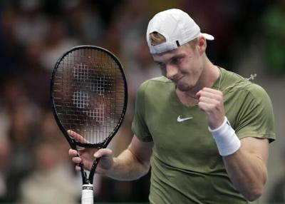 Shapovalov advances at Paris Masters with win over Cerundolo