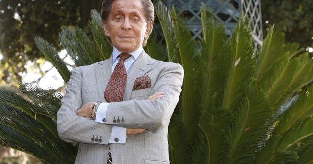 Valentino , fashion designer to the jet set , dies aged 93 in Rome
