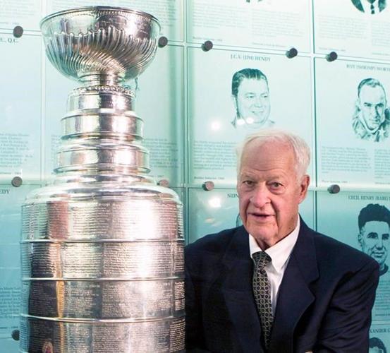 Forty years ago, hockey legends Gordie Howe, Dave Keon and Bobby