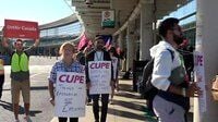Passengers continue to face travel woes amid Air Canada flight attendants' strike