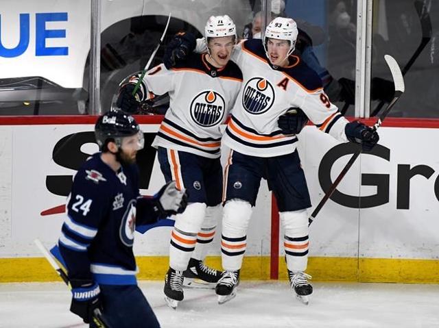 Edmonton Oilers sign forward Ryan Nugent-Hopkins to 8-year ...