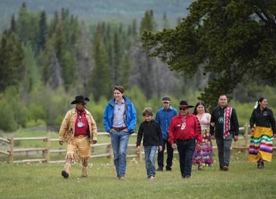 'Pivotal moment': Trudeau and ղǳʼ nation celebrate anniversary of land ruling