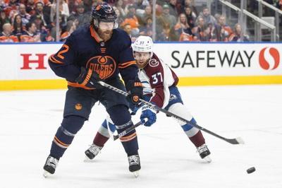 Keith, Chara, Thornton, Mogilny, Botterill, Decker named to HHOF