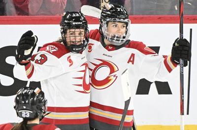 Vanisova hat trick sparks Ottawa Charge in 5-2 win over New York Sirens in PWHL