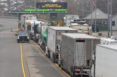 'Chaos and confusion': Government error on trucker vaccine mandate sparks disarray
