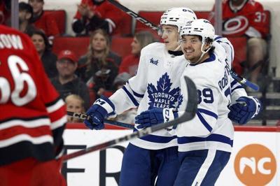 Maple Leafs defeat Hurricanes 4-1, move closer to Atlantic Division title