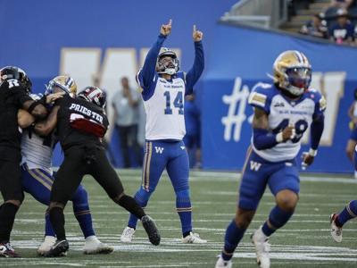 Castillo's game-winning field goal lifts Bombers after late surge from Redblacks