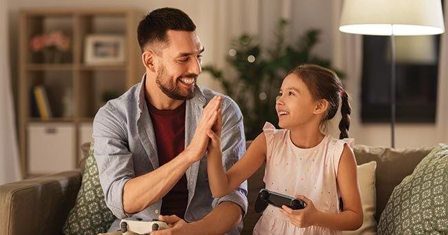 Smart Gaming : How Parents Can Keep Kids Safe Online