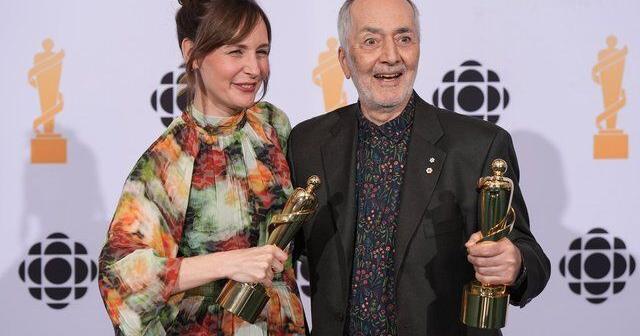 Raffi says he's working on a song about democracy written for kids ...