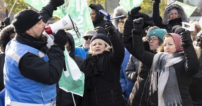 Quebec public sector strikes: Premier Legault says ready to increase offer - Vimarsana News