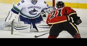Canucks turn to veteran goalie Ryan Miller in must-win Game 5 - The Globe  and Mail