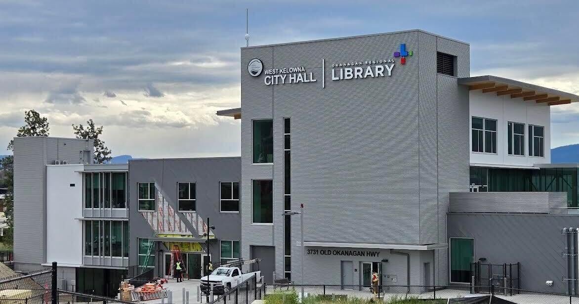 Pavement to replace dirt at WK's City Hall parking lot