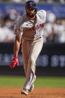 Guardians rally past Yankees 4-2 in 10 innings, tie ALDS 1-1