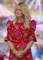 With a new life and fresh ideas, Sandra Lee makes a TV comeback with a Netflix food competition show