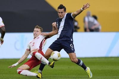 Ten-man Canada exits CONCACAF Gold Cup after penalty shootout loss to Guatemala