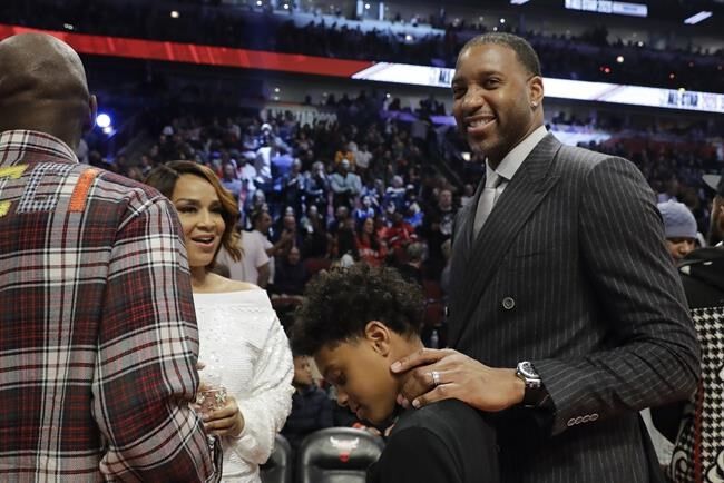 Former Raptors Carter, McGrady among 10 limited partners who've joined Bills' ownership group