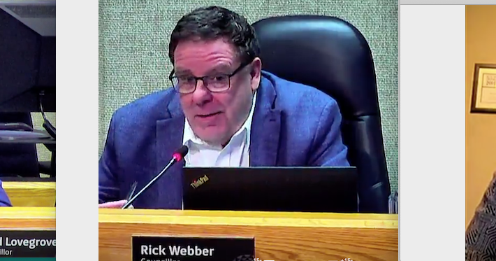 Kelowna councillors who opposed big pay hike take the money after all - Vimarsana News