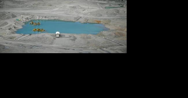 First Quantum launches US$1B bought deal as Panama closure pushes miner to the brink - Vimarsana News