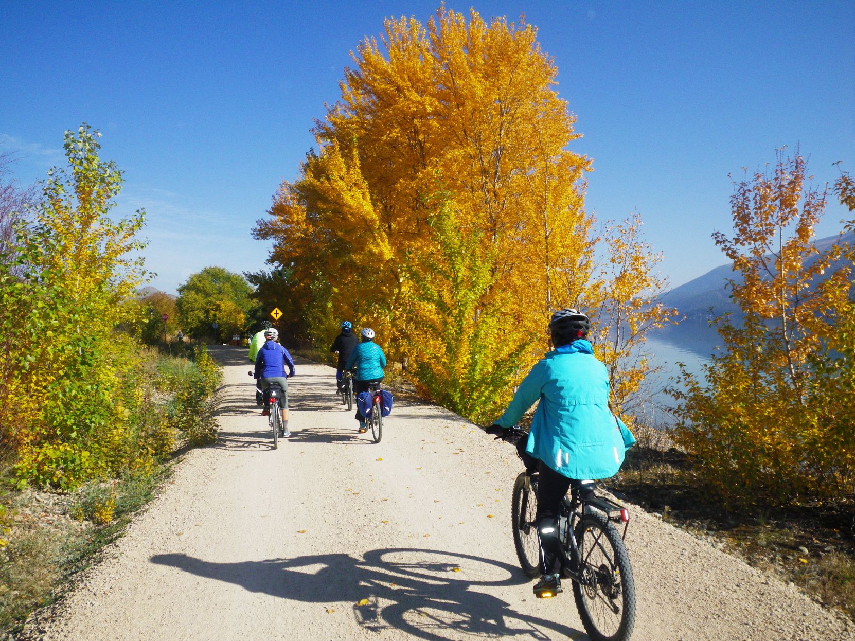 overnight hikes okanagan