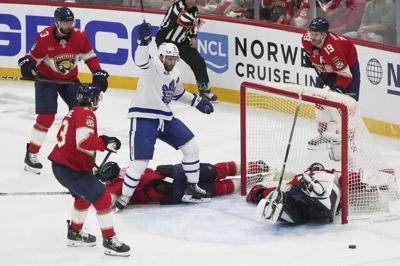 CP NewsAlert: Maple Leafs sign John Tavares to four-year contract extension