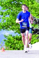 ѻý runners shine at Blossom 8 Miler