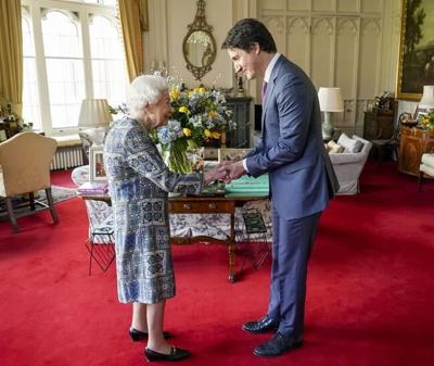 Queen meets Trudeau in 1st engagement since COVID-19