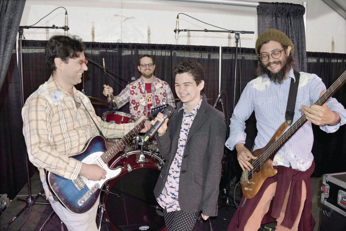 Fat Cat Is Here News Kelownadailycourier Ca